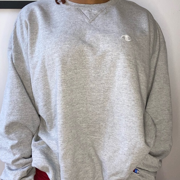 Champion Sweatshirt - Picture 4 of 7